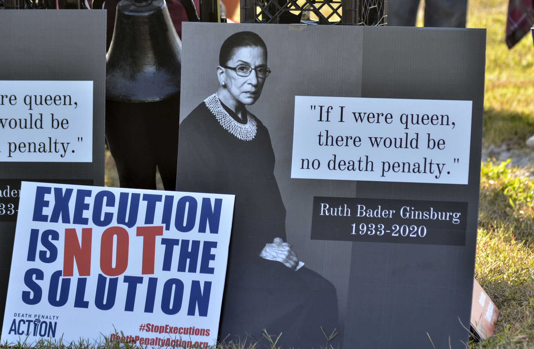 MET 092420 RBG Sign